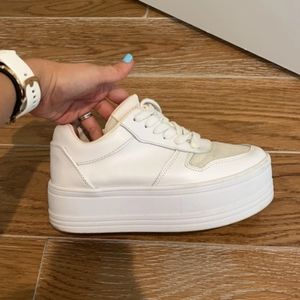 Colombian brand platform sneakers